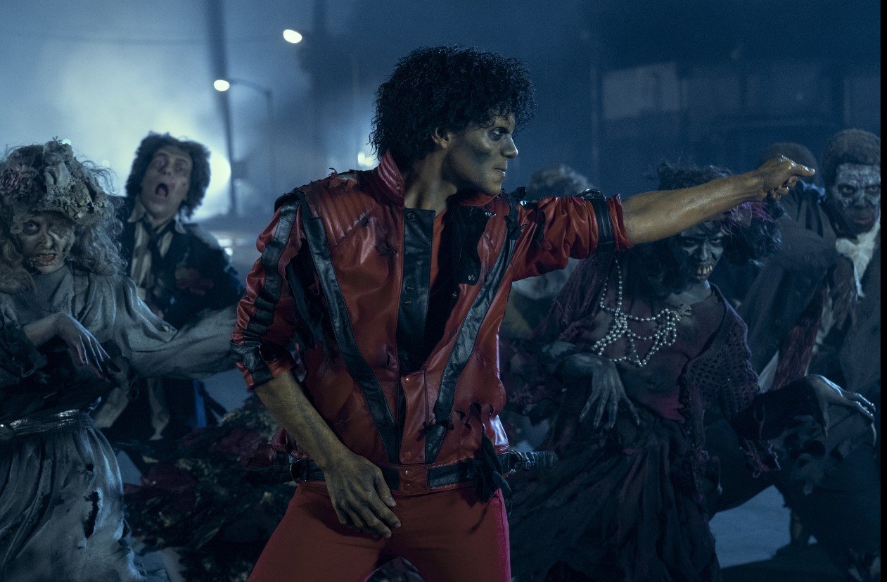 La nueva película sobre Michael Jackson omite denuncias clave y genera debate