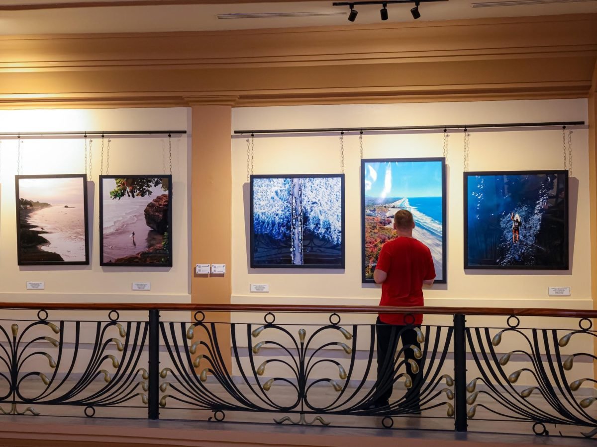 3/Cuartos: una galería fotográfica que conecta el surf y la identidad salvadoreña en Casa Bou