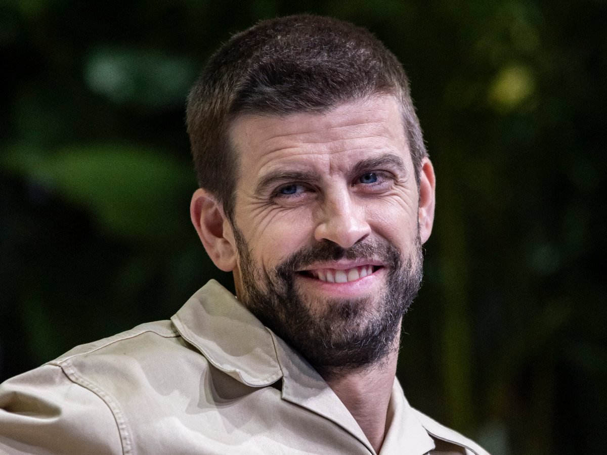 Gerard Piqué recibe suspensión de seis partidos tras incidente con árbitro en Segunda División española