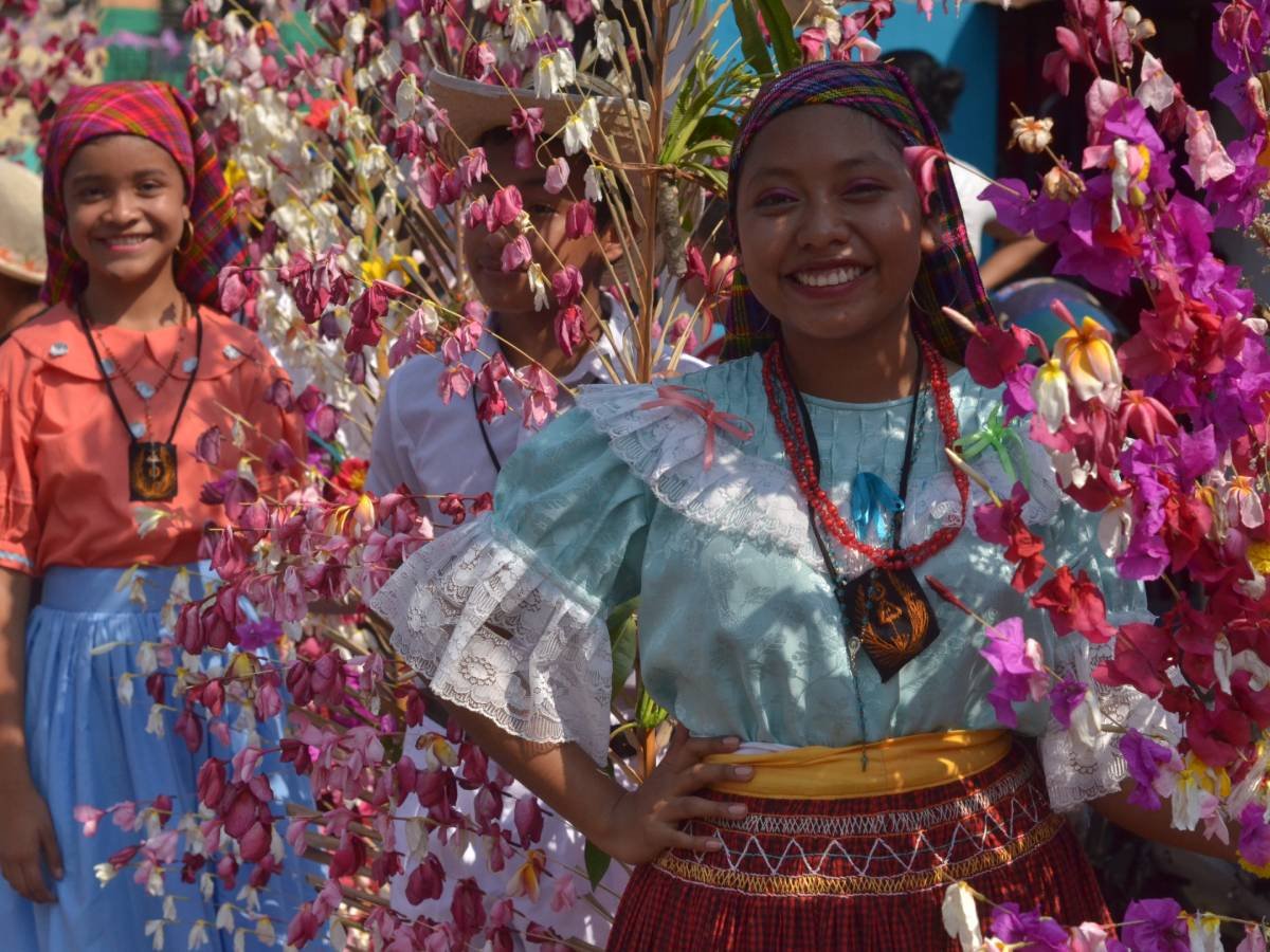 Panchimalco celebra la Cofradía de Flores y Palmas, Patrimonio Cultural Inmaterial de la Humanidad