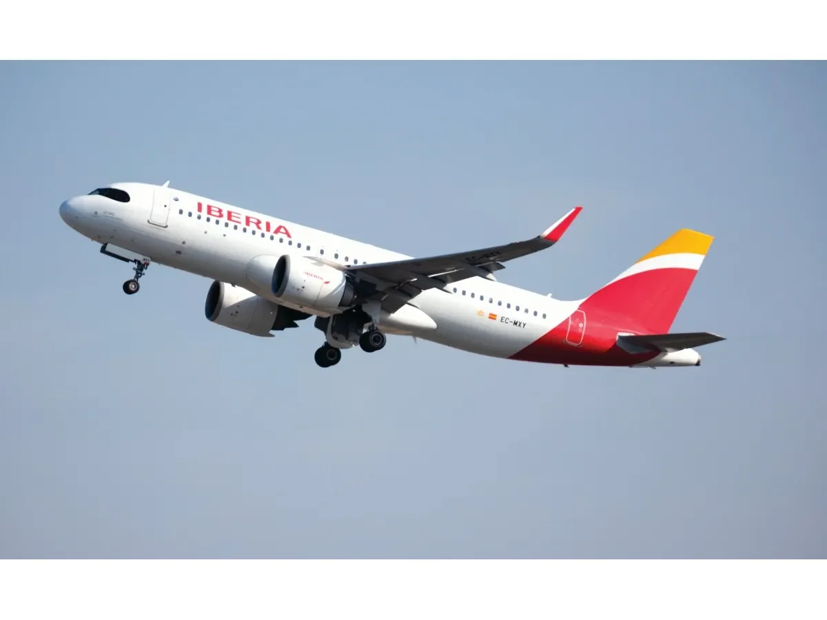 Iberia mantiene operaciones normales y conexión directa con El Salvador pese al aumento del combustible
