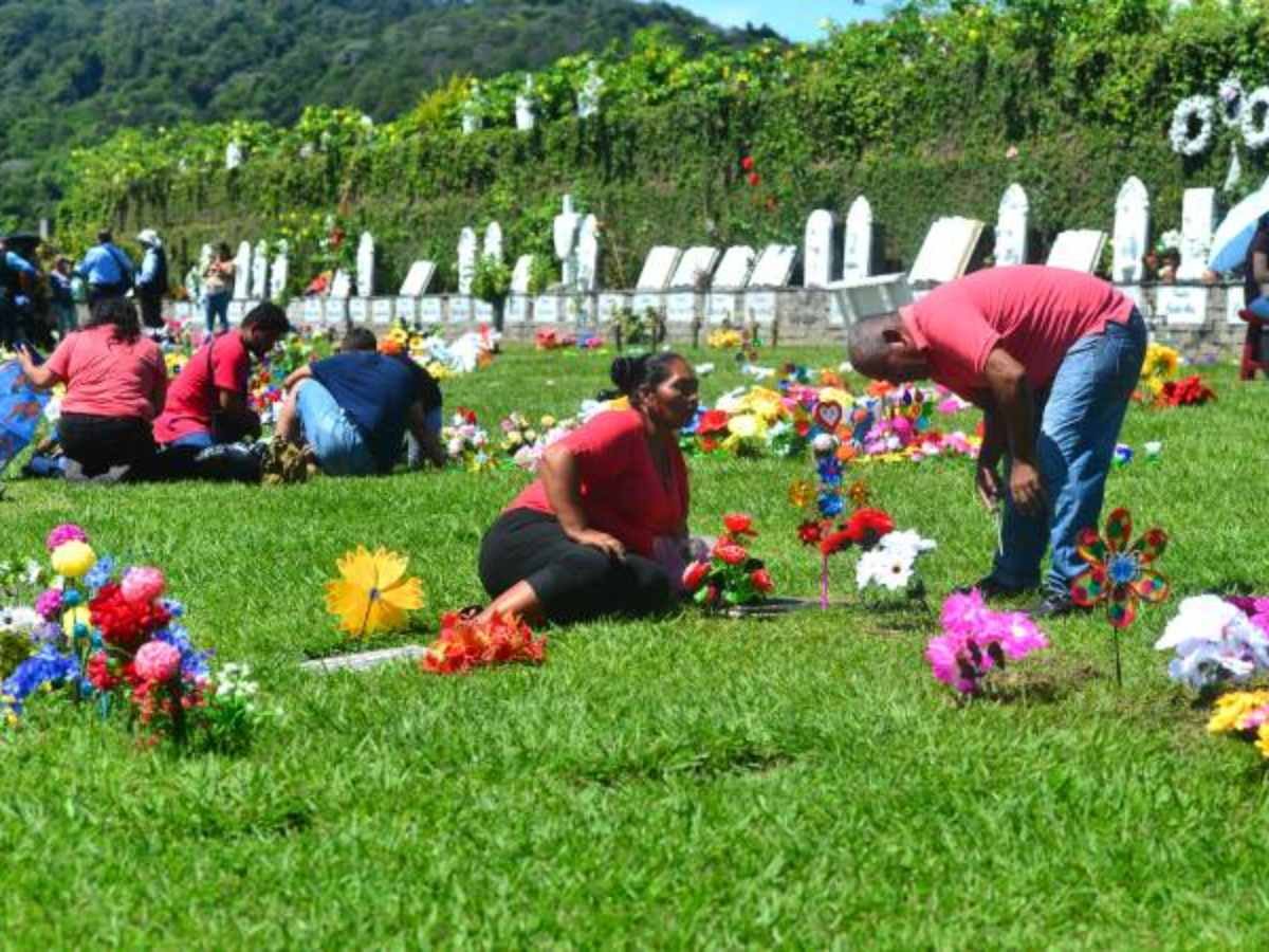 San Salvador Centro se prepara para recibir a más de 50 mil visitantes en cementerios por Día de las Madres
