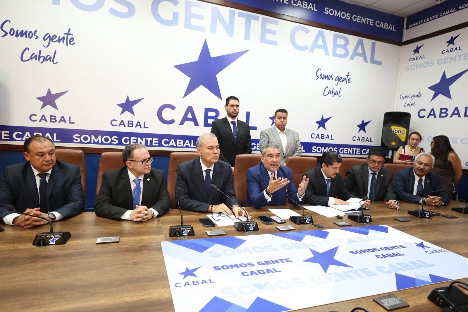 Diputados presentan acción contra el IUSI y señalan vacíos legales en la ley vigente Diputados presentan acción contra el IUSI y señalan vacíos legales en la ley vigente