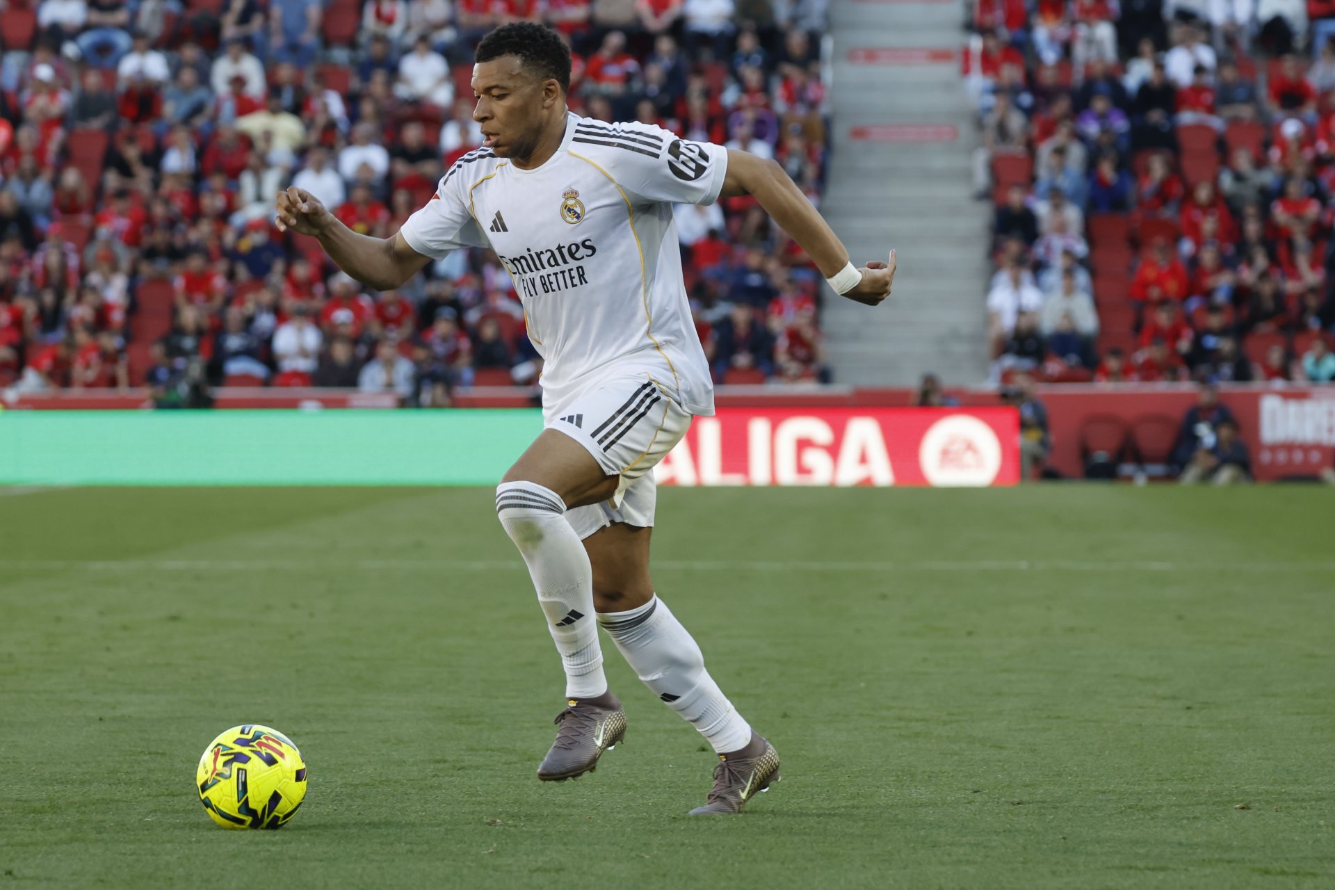 Regresa Kylian Mbappé al Real Madrid para enfrentar al Real Oviedo en LaLiga Regresa Kylian Mbappé al Real Madrid para enfrentar al Real Oviedo en LaLiga