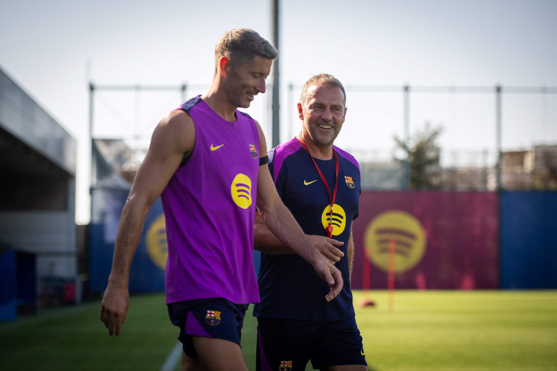 Hansi Flick destaca beneficios de la salida de Lewandowski del FC Barcelona y confirma su despedida en el Camp Nou Hansi Flick destaca beneficios de la salida de Lewandowski del FC Barcelona y confirma su despedida en el Camp Nou