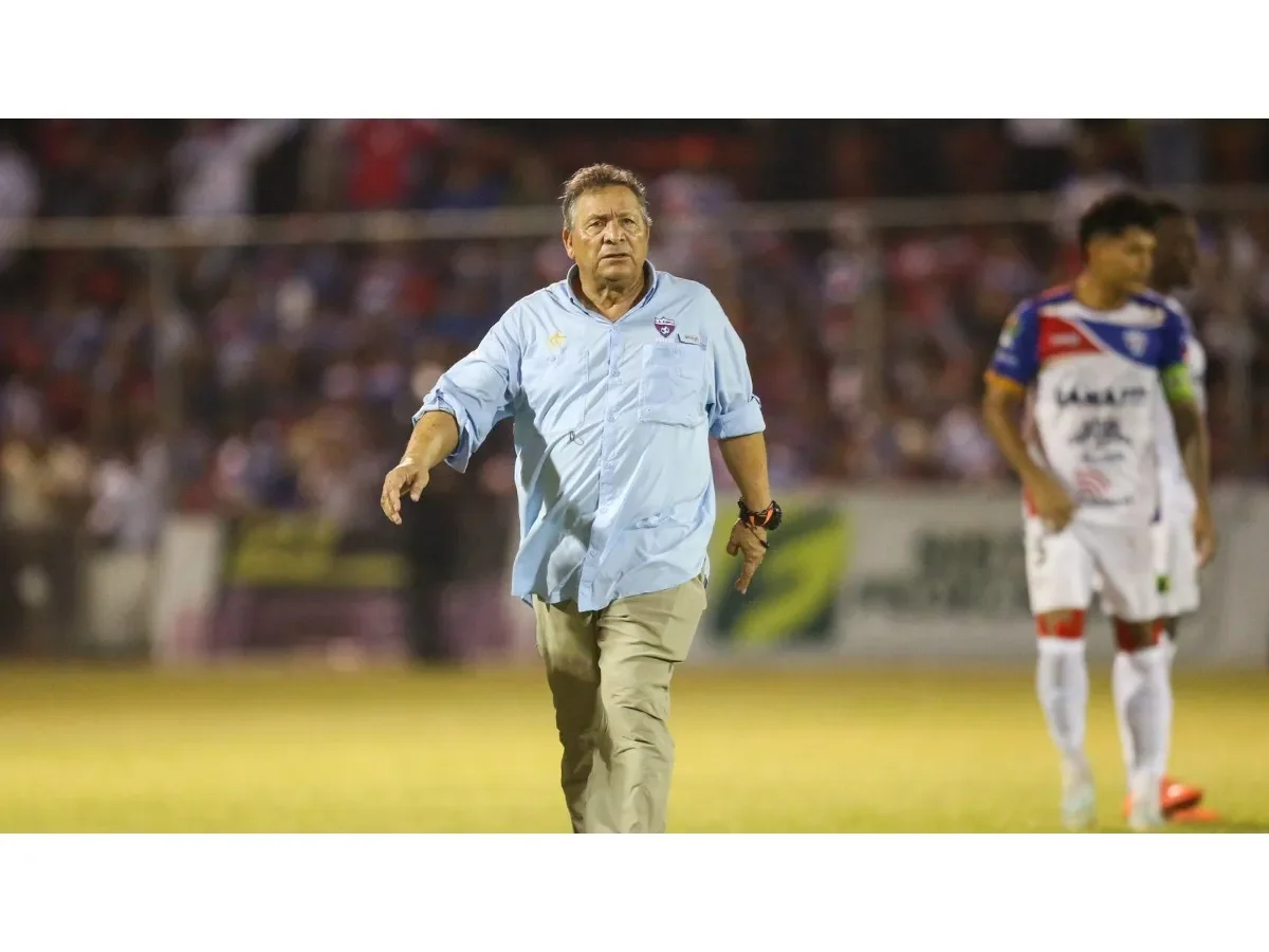 Marvin Solano valora el esfuerzo de Luis Ángel Firpo tras eliminación en penales ante Águila Marvin Solano valora el esfuerzo de Luis Ángel Firpo tras eliminación en penales ante Águila
