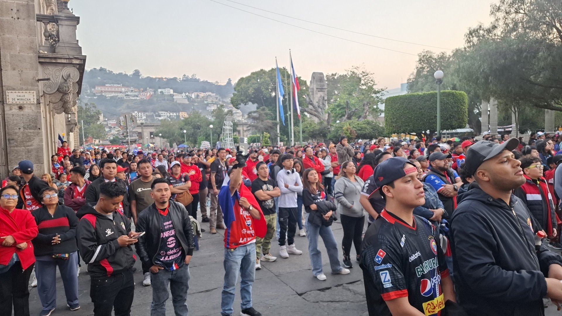 Quetzaltenango vivió la derrota de Xelajú ante Municipal en la final de ida con mezcla de esperanza y desilusión