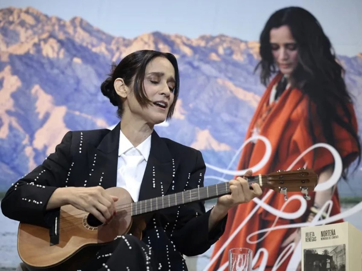 Julieta Venegas incursiona en la literatura con su libro de memorias \'Norteña\'