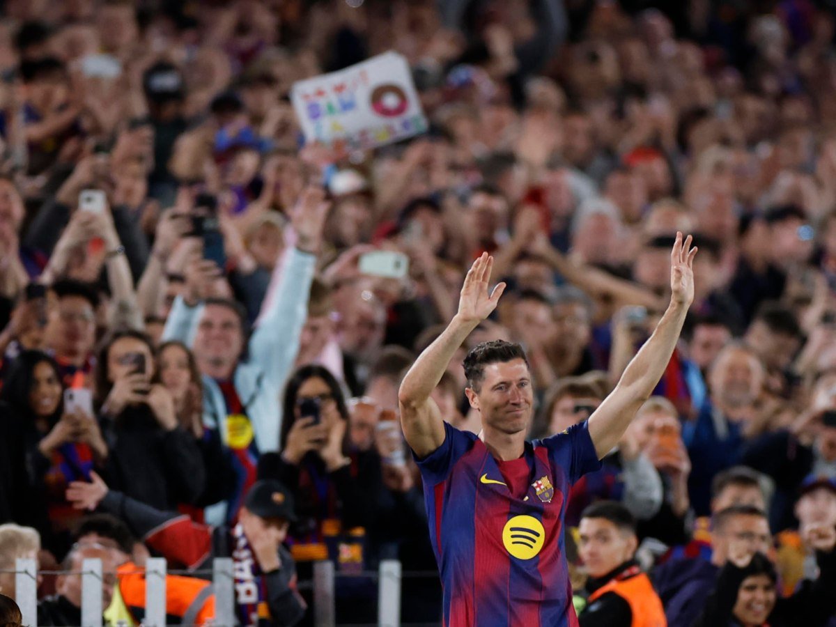 Lewandowski se despide del Barcelona con emoción y gratitud en el Camp Nou