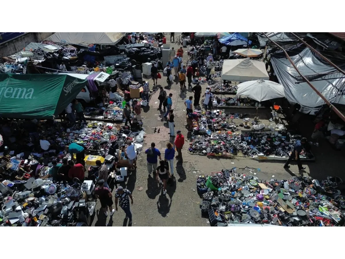 Nuevas disposiciones para el decomiso de mercadería en San Salvador Centro buscan mejorar control y seguridad Nuevas disposiciones para el decomiso de mercadería en San Salvador Centro buscan mejorar control y seguridad