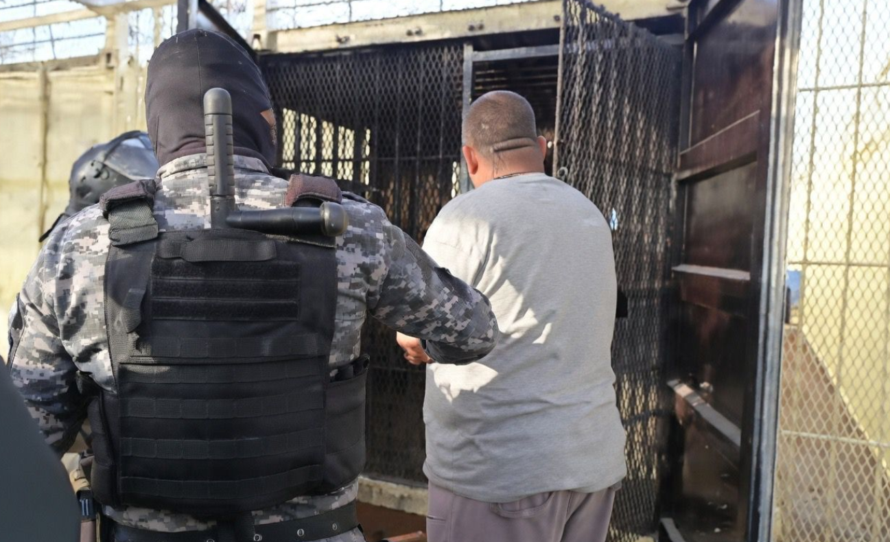 Trasladan a alias “El Lobo” y cabecillas de la Rueda del Barrio 18 a área restringida en Granja Canadá Trasladan a alias “El Lobo” y cabecillas de la Rueda del Barrio 18 a área restringida en Granja Canadá