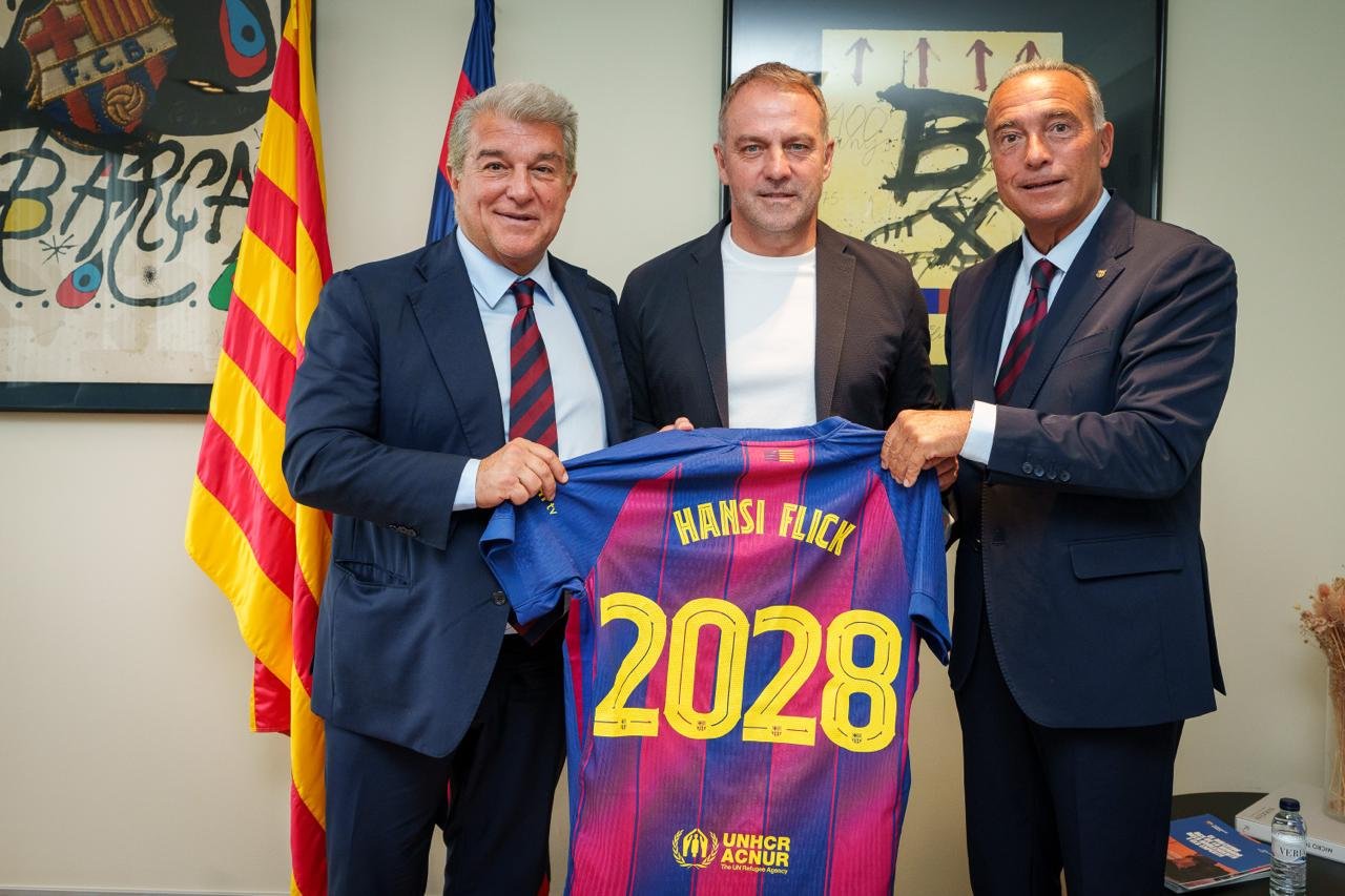Barcelona renueva a Hansi Flick hasta 2028 tras lograr cinco títulos en dos temporadas