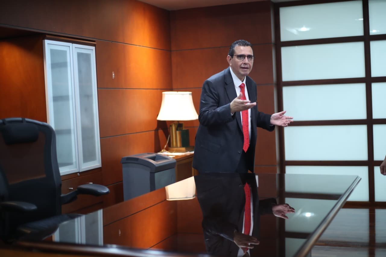 Gabriel García Luna insta a fortalecer ética y limita publicaciones de fiscales en redes sociales Gabriel García Luna insta a fortalecer ética y limita publicaciones de fiscales en redes sociales