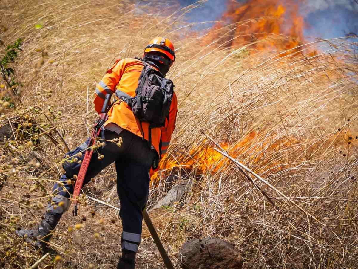 El Salvador mantiene Alerta Amarilla por intenso calor y aumento de incendios forestales El Salvador mantiene Alerta Amarilla por intenso calor y aumento de incendios forestales