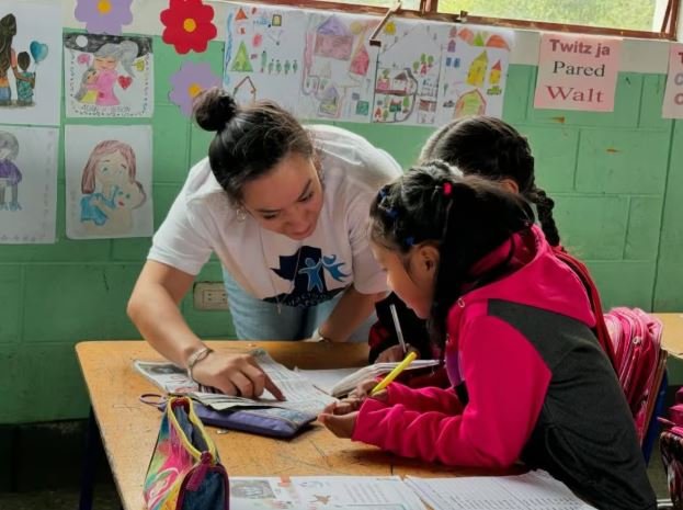 Katherine Narváez: la médica guatemalteca que impulsa proyectos de salud y educación desde EE. UU. Katherine Narváez: la médica guatemalteca que impulsa proyectos de salud y educación desde EE. UU.