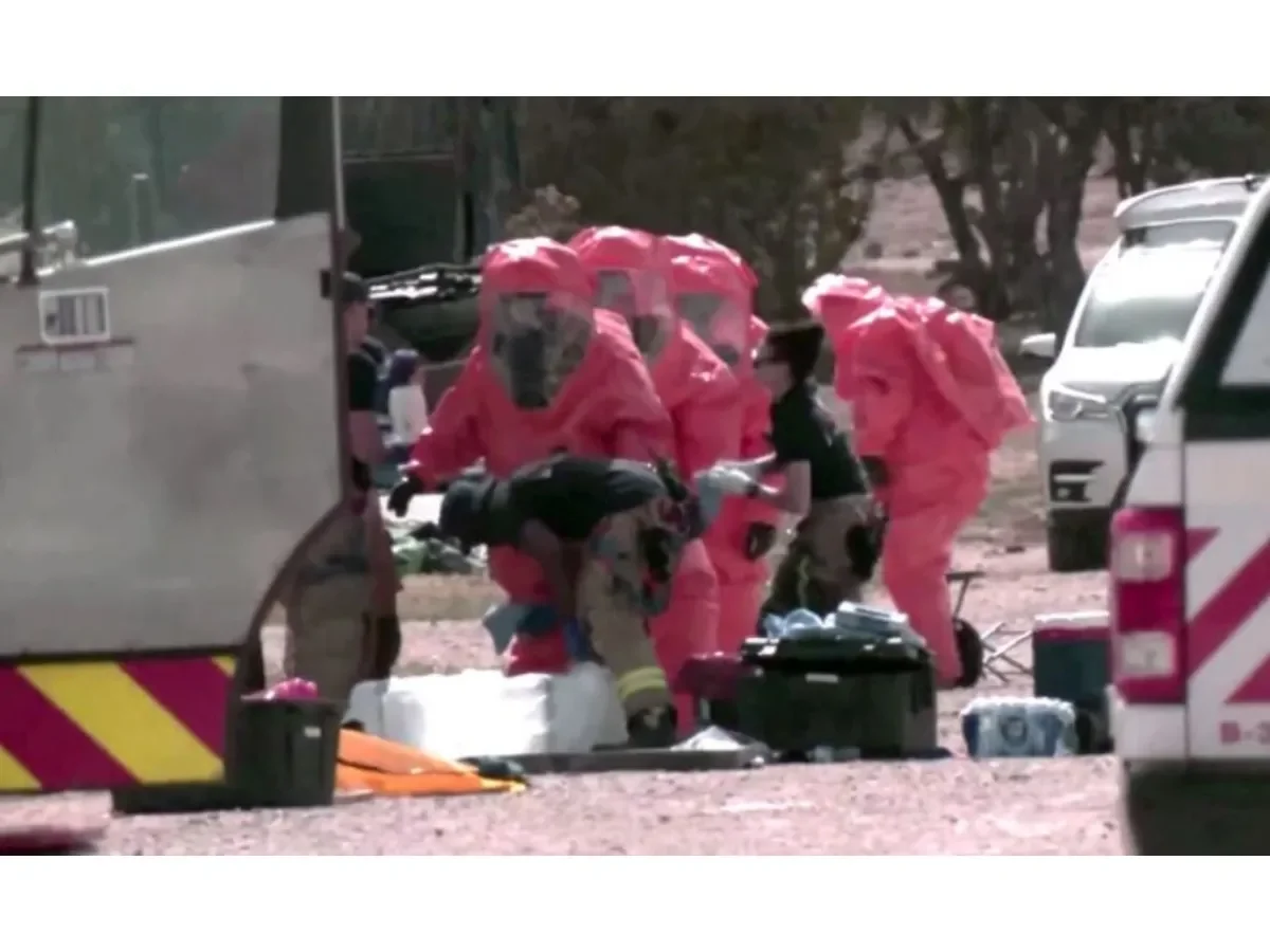 Tres fallecidos y decenas de socorristas expuestos a sustancia desconocida en Nuevo México Tres fallecidos y decenas de socorristas expuestos a sustancia desconocida en Nuevo México