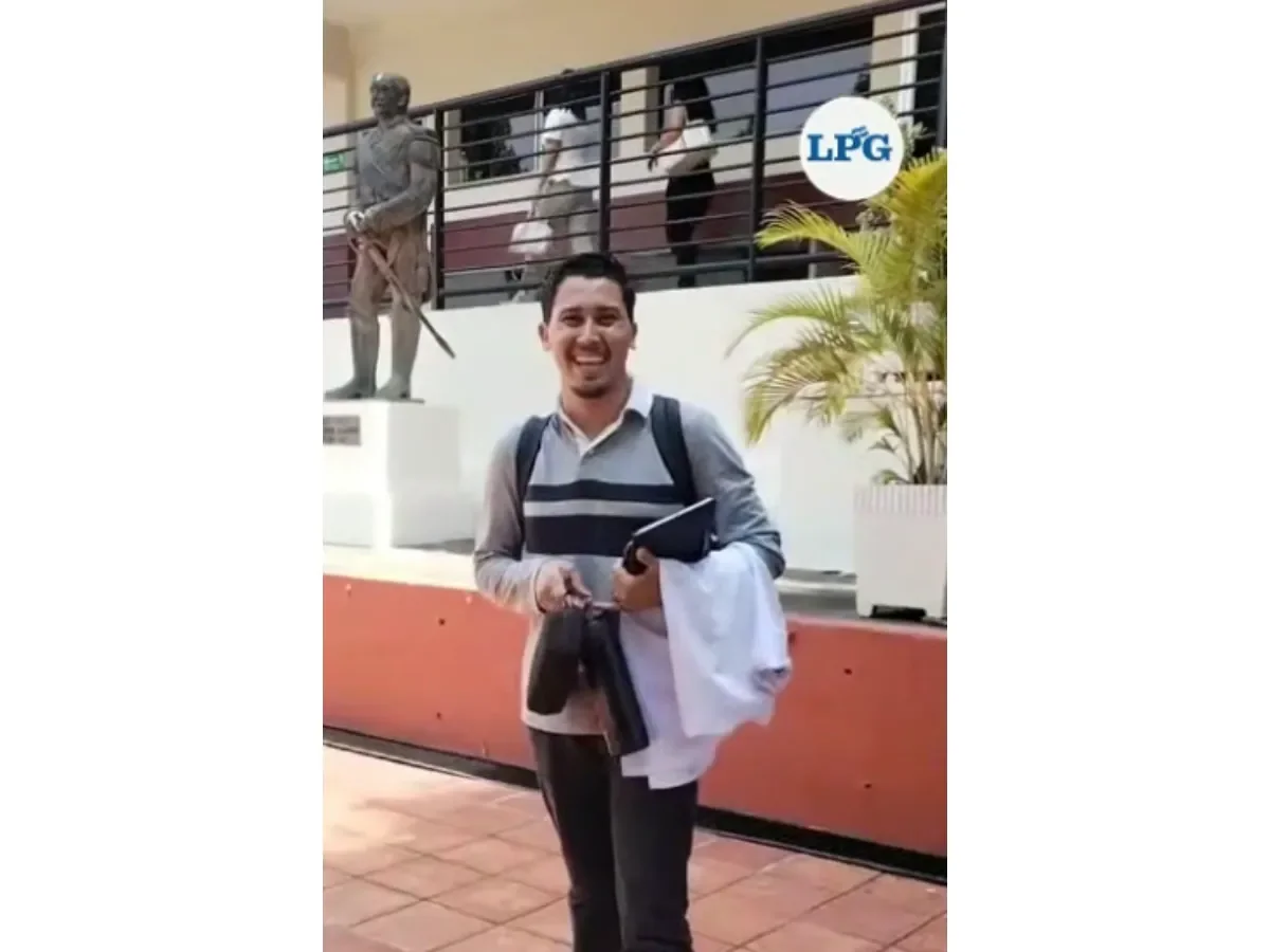 Estudiante de Medicina en El Salvador organiza rifa para financiar su sueño profesional Estudiante de Medicina en El Salvador organiza rifa para financiar su sueño profesional