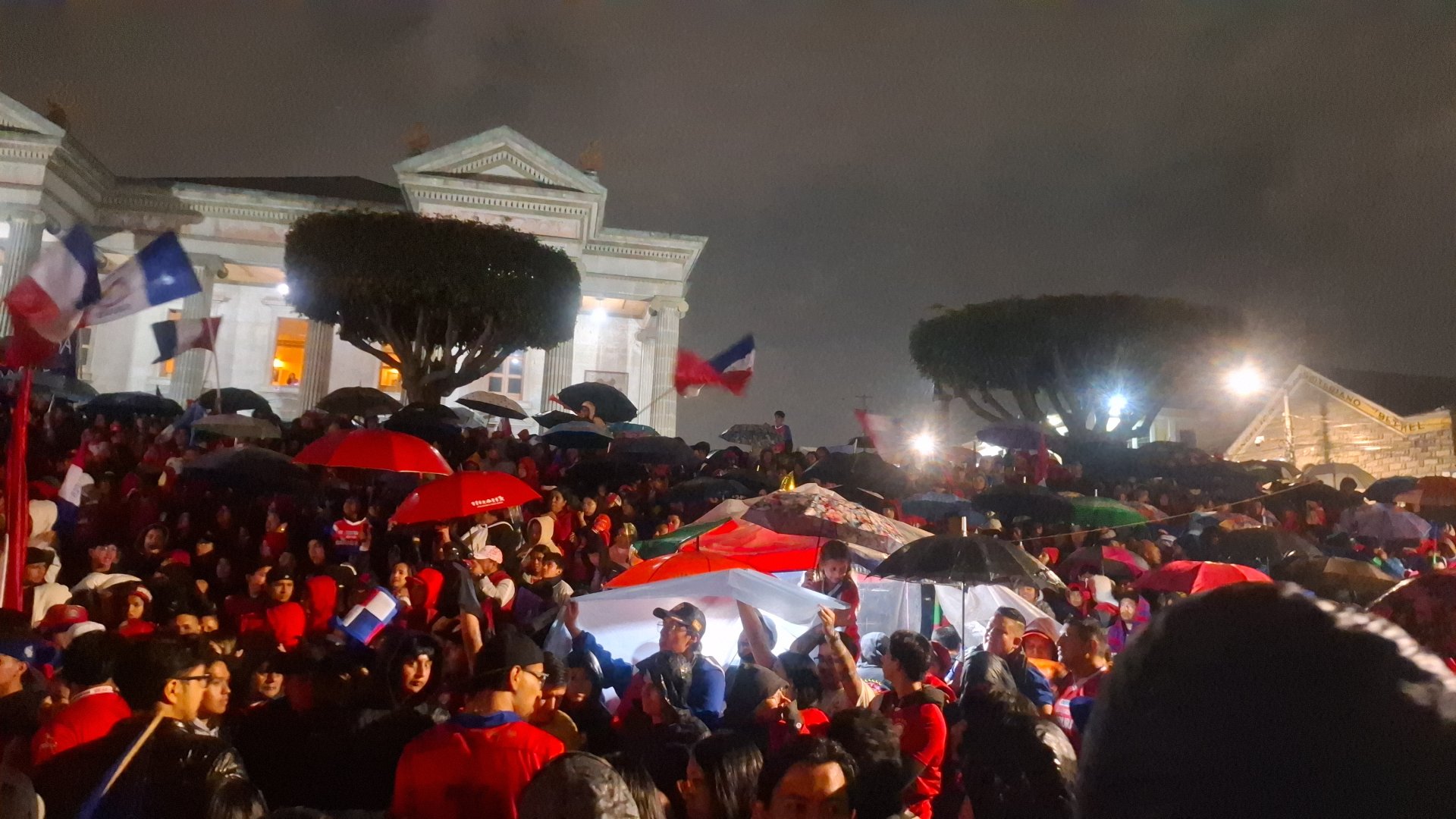 Xelajú moviliza a Quetzaltenango con multitudinario banderazo previo a la final nacional Xelajú moviliza a Quetzaltenango con multitudinario banderazo previo a la final nacional
