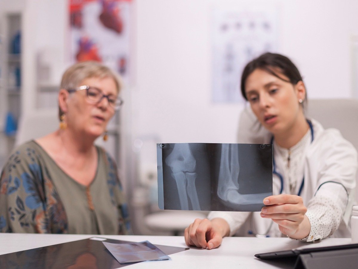 Jornada médica gratuita en Santa Tecla para detectar problemas óseos y osteoporosis