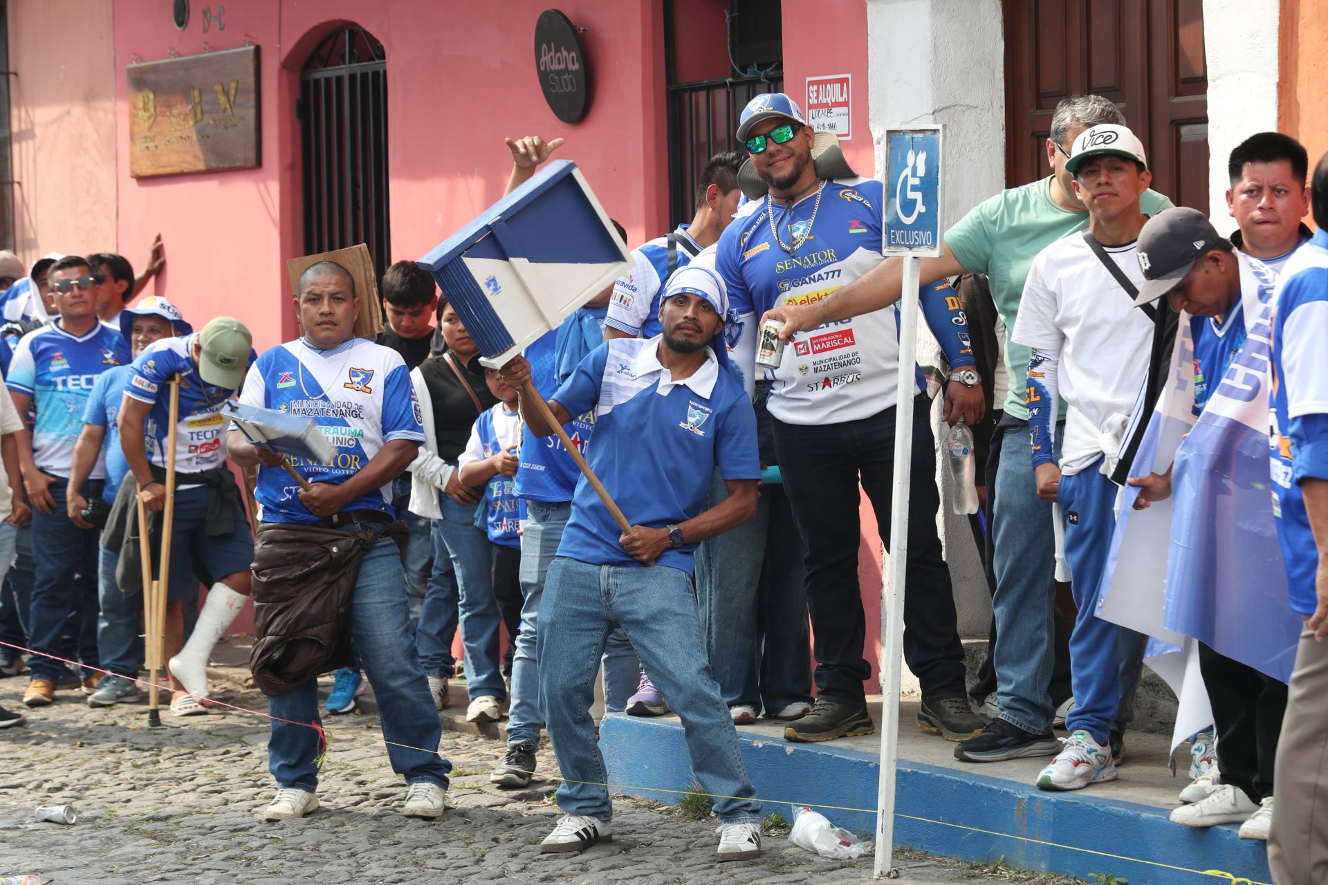 Ambiente y expectativas previas al decisivo partido entre Nueva Santa Rosa y Suchitepéquez en el Estadio Pensativo Ambiente y expectativas previas al decisivo partido entre Nueva Santa Rosa y Suchitepéquez en el Estadio Pensativo
