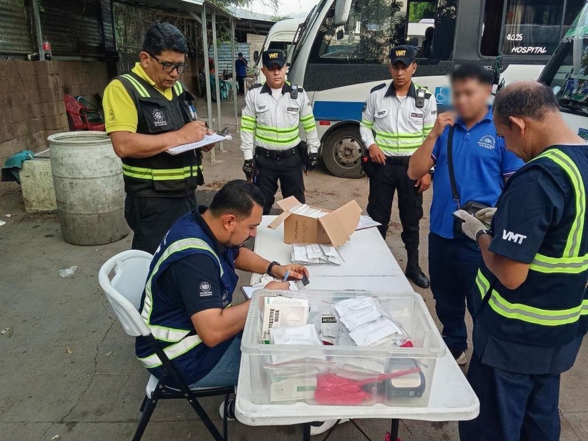 Viceministerio de Transporte intensifica pruebas de alcohol y drogas a conductores en El Salvador Viceministerio de Transporte intensifica pruebas de alcohol y drogas a conductores en El Salvador