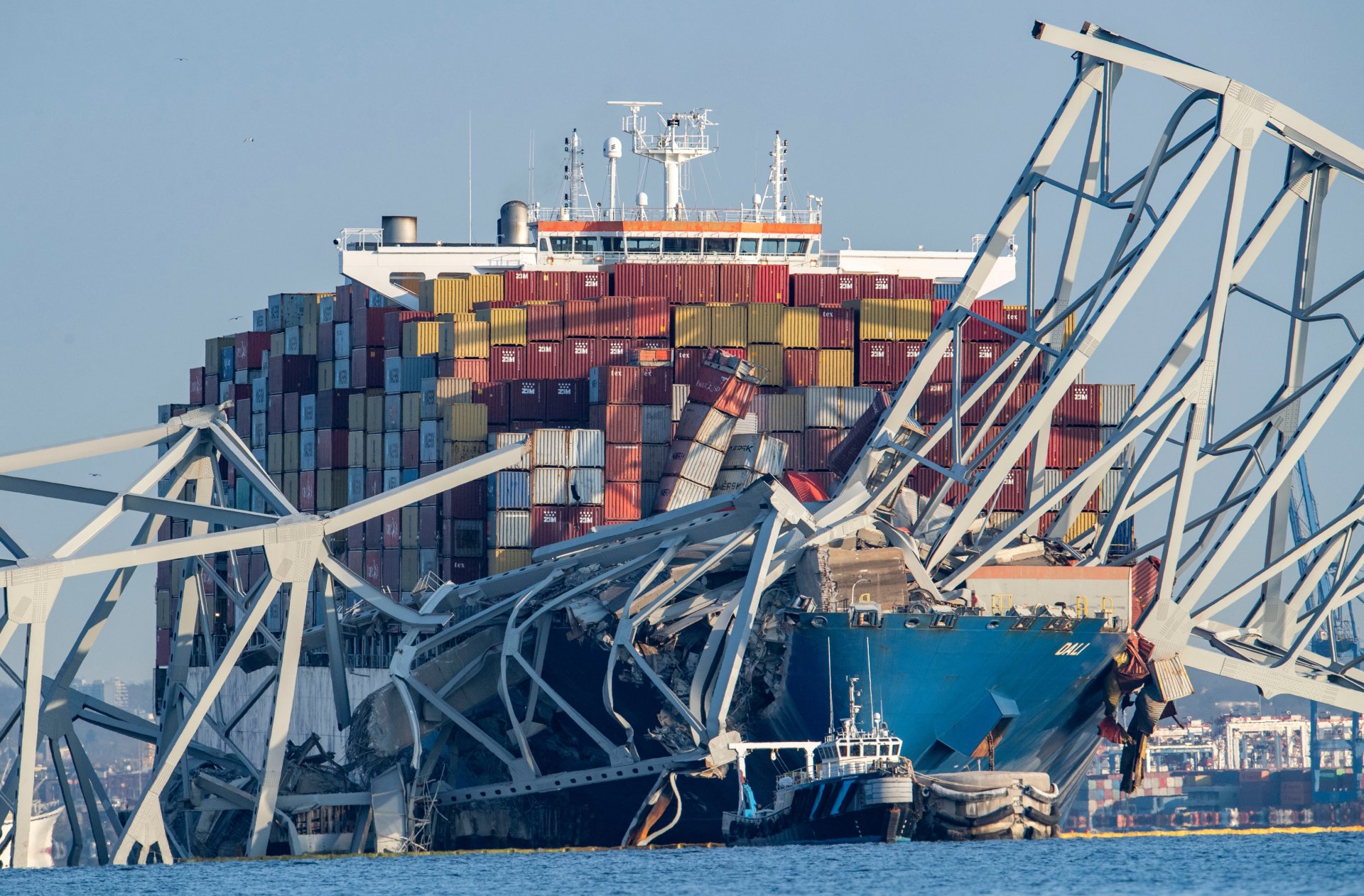 Víctimas del derrumbe del puente Key Bridge alcanzan acuerdo con operador del buque Dali Víctimas del derrumbe del puente Key Bridge alcanzan acuerdo con operador del buque Dali