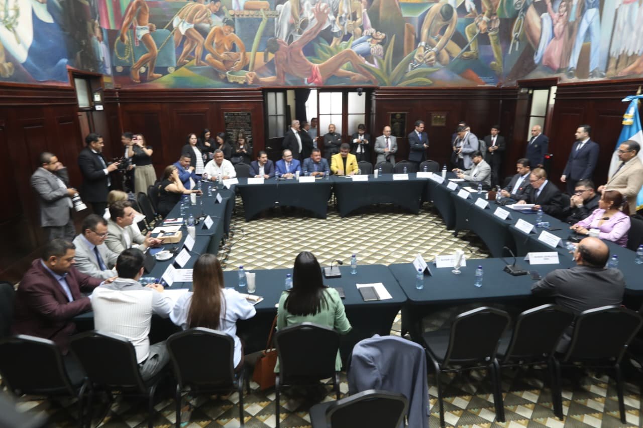 Congreso acuerda paquete de enmiendas para aprobar la ley antilavado en Guatemala Congreso acuerda paquete de enmiendas para aprobar la ley antilavado en Guatemala