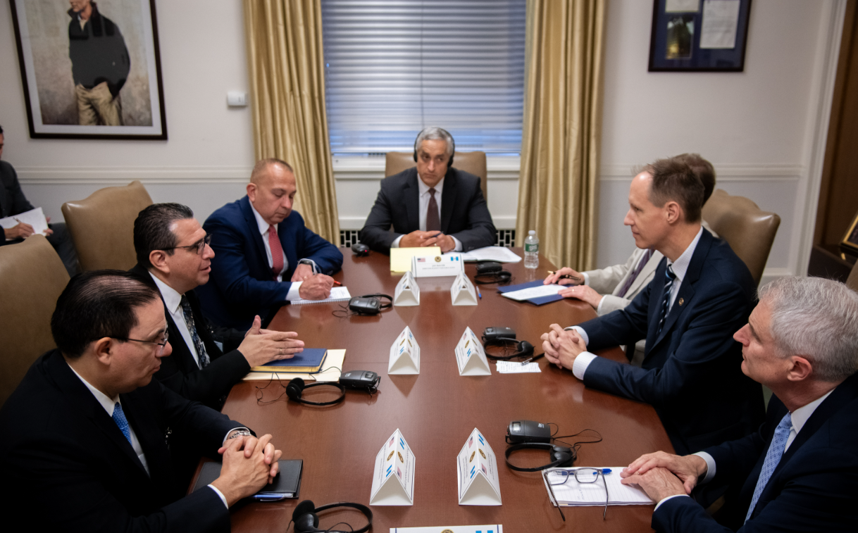 Guatemala y EE. UU. fortalecen cooperación para combatir crimen organizado y narcotráfico Guatemala y EE. UU. fortalecen cooperación para combatir crimen organizado y narcotráfico