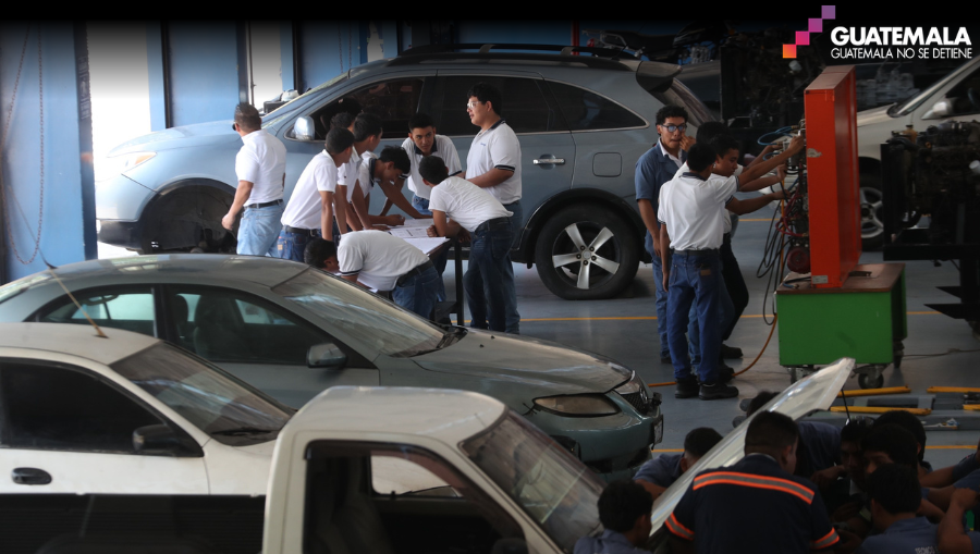 Guatemala avanza para fabricar arneses, tableros e interiores automotrices Guatemala avanza para fabricar arneses, tableros e interiores automotrices
