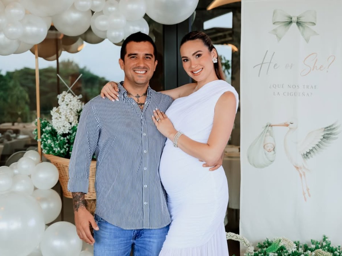 Andrea Mariona y Juan Marcos Flores anuncian que esperan un segundo hijo varón Andrea Mariona y Juan Marcos Flores anuncian que esperan un segundo hijo varón