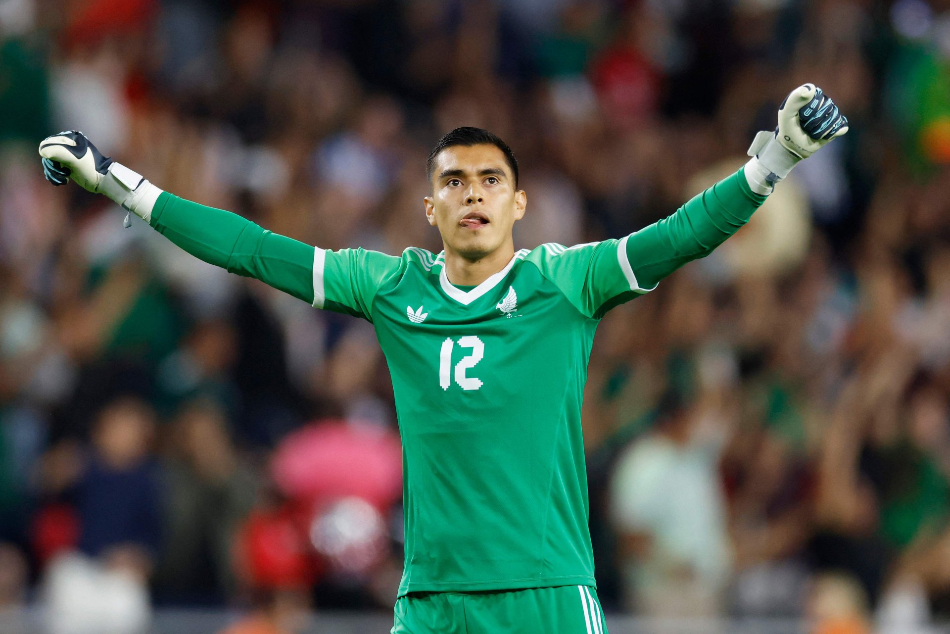 Raúl Rangel, el nuevo guardián del arco de México que inicia una era tras Memo Ochoa Raúl Rangel, el nuevo guardián del arco de México que inicia una era tras Memo Ochoa