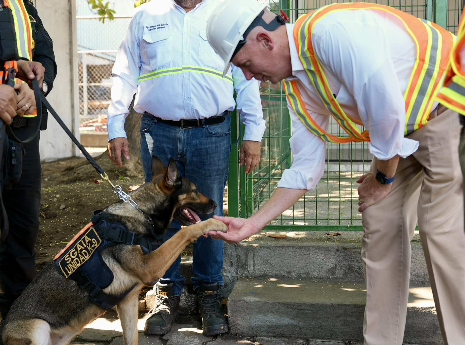 Estados Unidos fortalece seguridad en Puerto Quetzal con unidades K9 para combate antidrogas Estados Unidos fortalece seguridad en Puerto Quetzal con unidades K9 para combate antidrogas