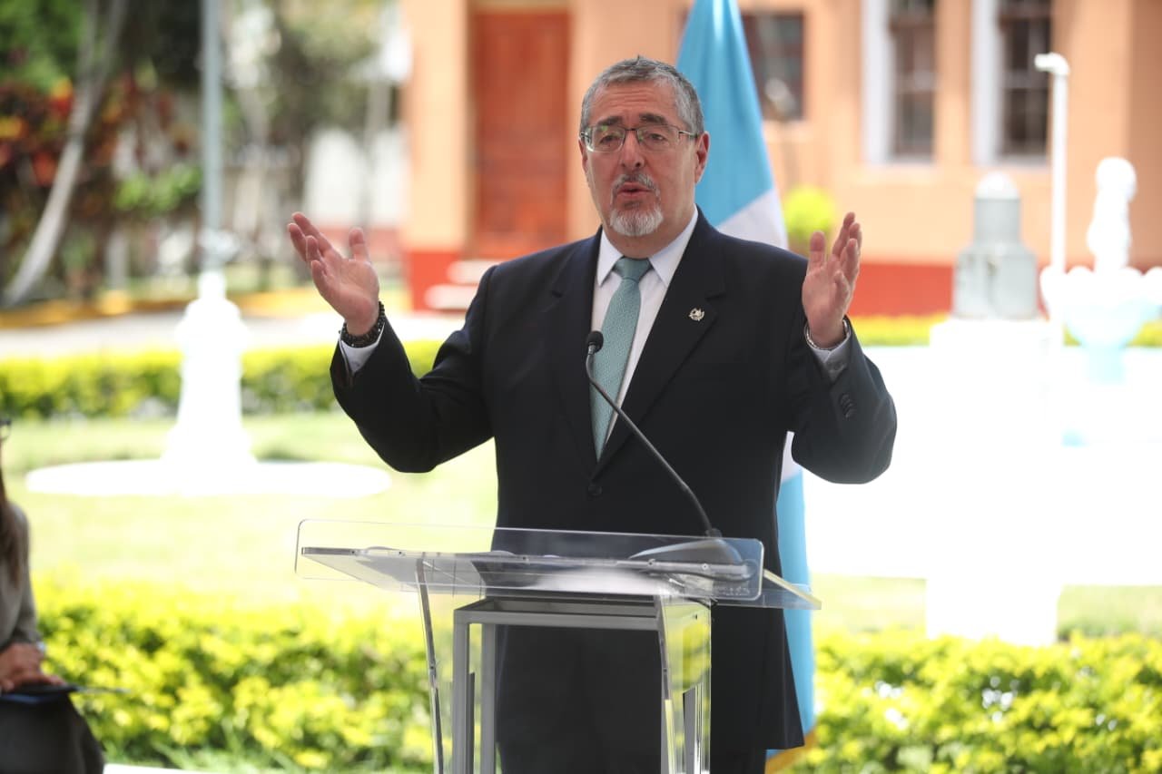 Presidente Arévalo mantiene cautela ante posibles operaciones militares de EE. UU. en Guatemala Presidente Arévalo mantiene cautela ante posibles operaciones militares de EE. UU. en Guatemala