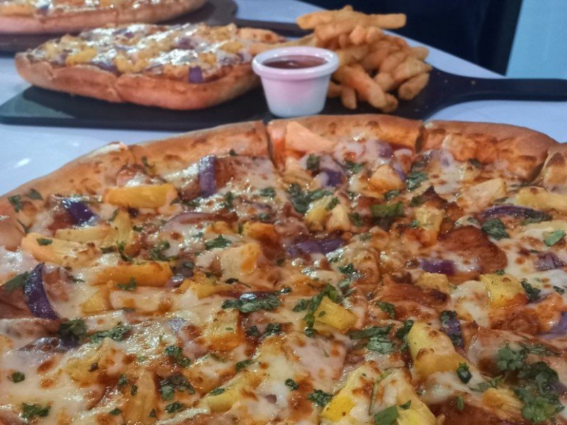 Pizza Hut es vendida por $2,700 millones Pizza Hut es vendida por $2,700 millones