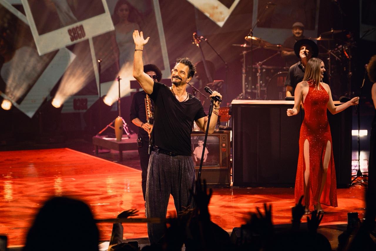 Tributo sinfónico a Ricardo Arjona en Guatemala con la voz de Sebastián Alarcón Tributo sinfónico a Ricardo Arjona en Guatemala con la voz de Sebastián Alarcón