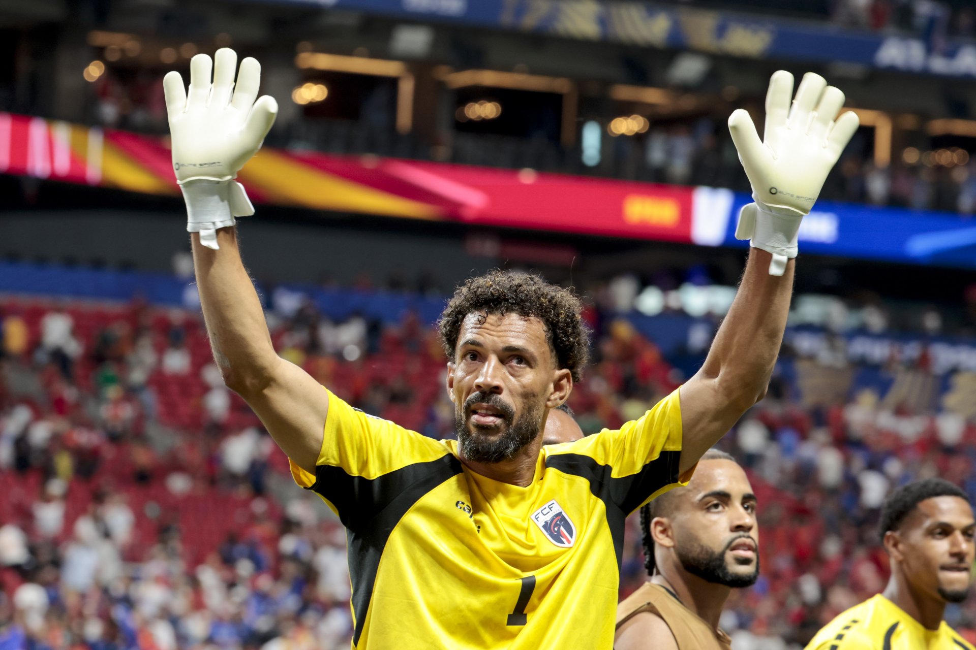 Tras perderse el debut: La madre de Vozinha obtiene visa para verlo jugar en la Copa Mundial Tras perderse el debut: La madre de Vozinha obtiene visa para verlo jugar en la Copa Mundial