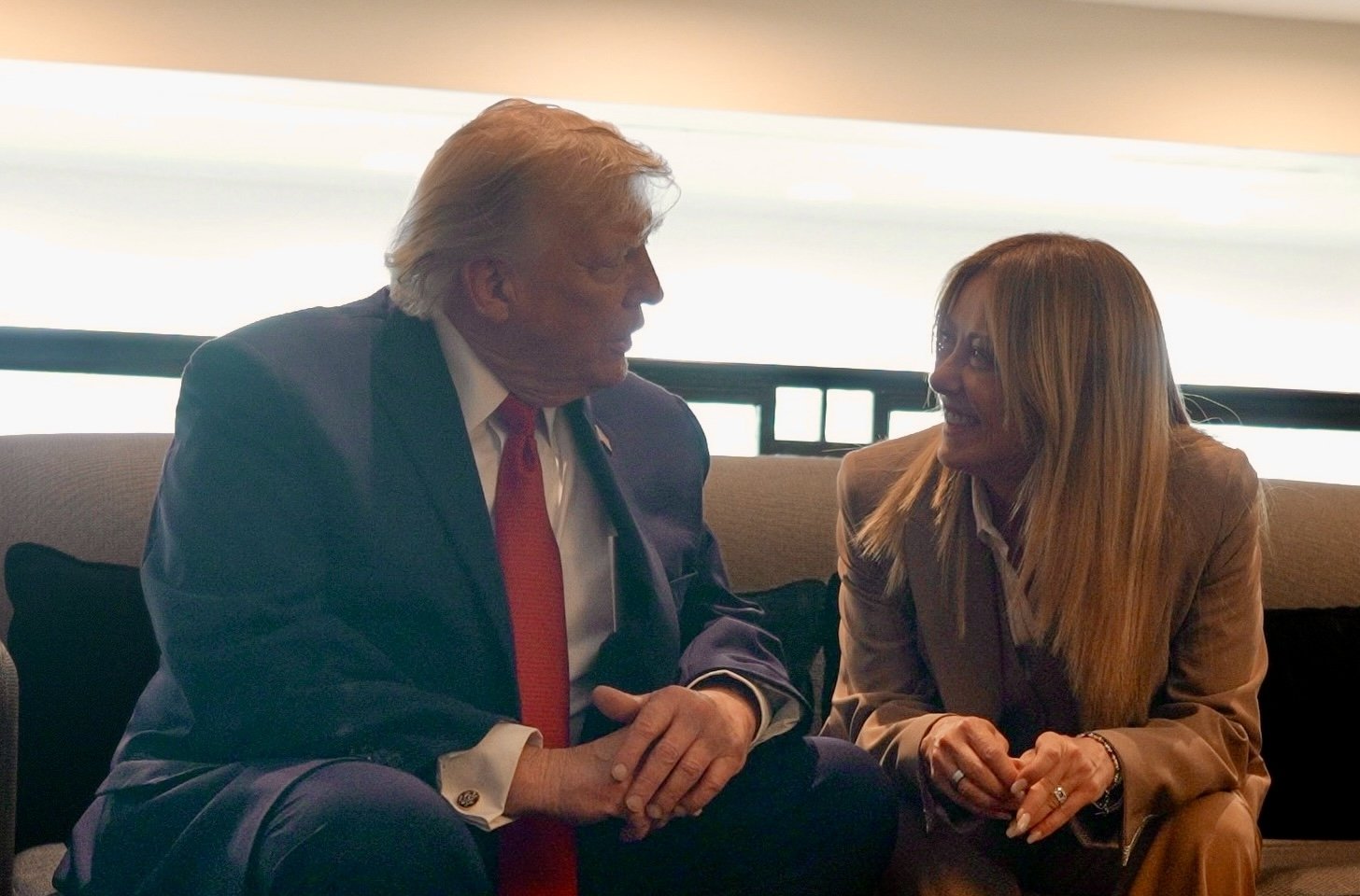 “Ni yo ni Italia suplicamos nunca”: Meloni acusa a Trump de inventar que le rogó una foto “Ni yo ni Italia suplicamos nunca”: Meloni acusa a Trump de inventar que le rogó una foto