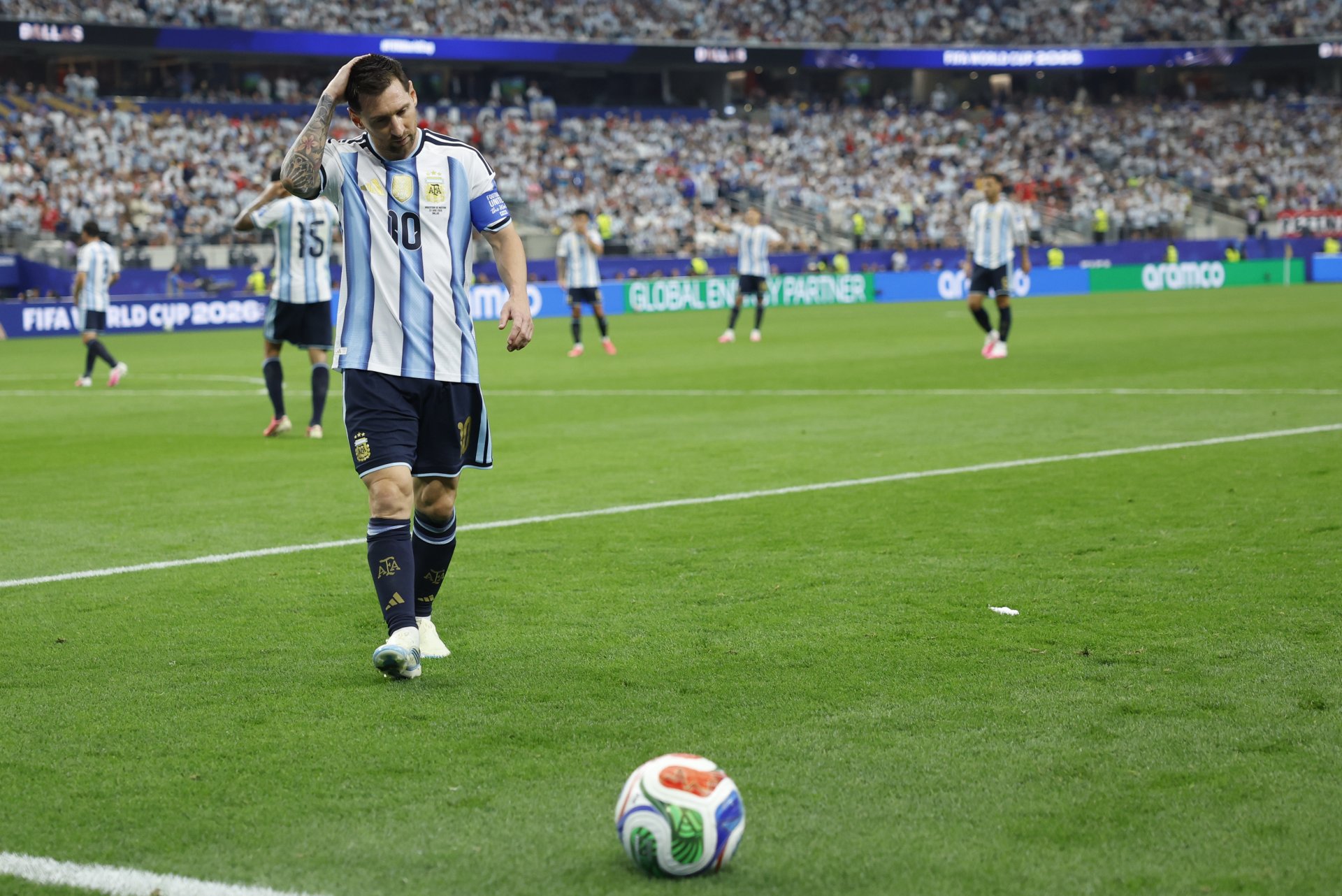 La primera reacción de Messi tras convertirse en el máximo goleador de los Mundiales La primera reacción de Messi tras convertirse en el máximo goleador de los Mundiales
