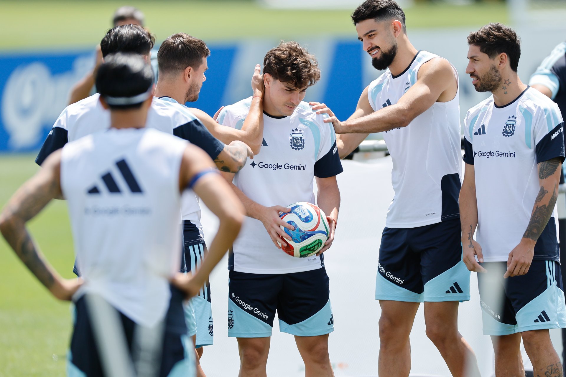 “Era el día de Messi y de Argentina, no de Julián”: el Atlético responde a Álvarez tras pedir una transferencia en pleno Mundial 2026 “Era el día de Messi y de Argentina, no de Julián”: el Atlético responde a Álvarez tras pedir una transferencia en pleno Mundial 2026