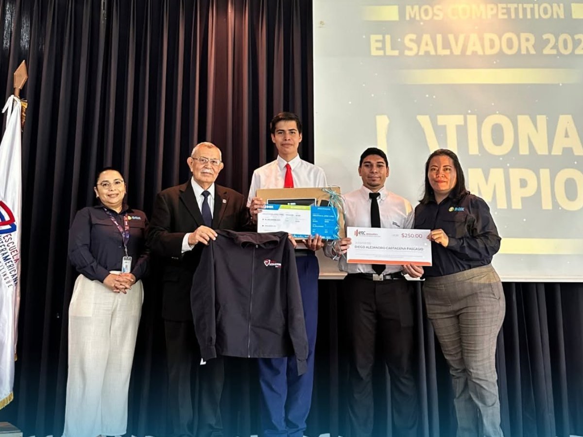 Estudiante santaneco va por el título mundial de Microsoft Office 2026 Estudiante santaneco va por el título mundial de Microsoft Office 2026