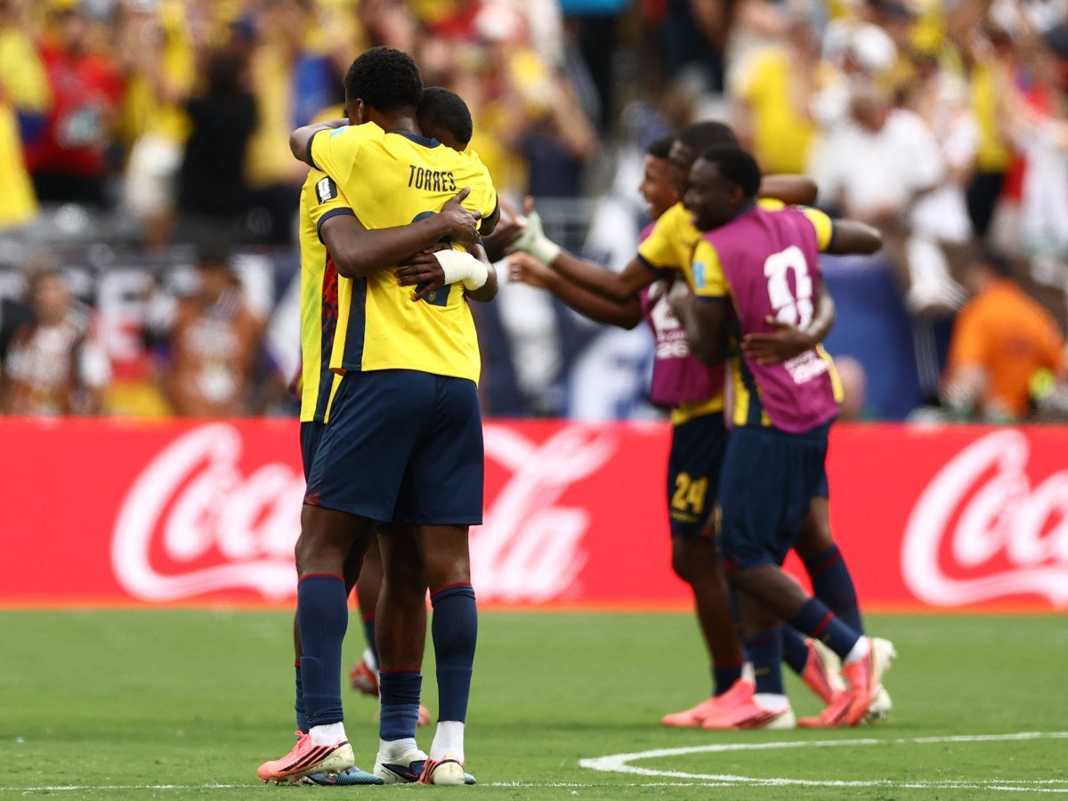 Ecuador denuncia ante la FIFA presunto boicot de la afición mexicana Ecuador denuncia ante la FIFA presunto boicot de la afición mexicana