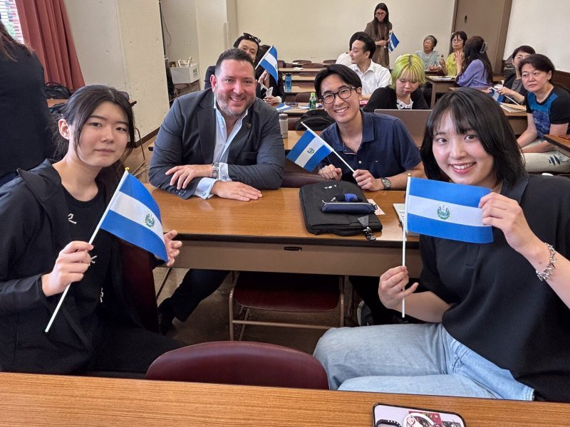 Estudiantes japoneses conocen El Salvador con programa universitario Estudiantes japoneses conocen El Salvador con programa universitario