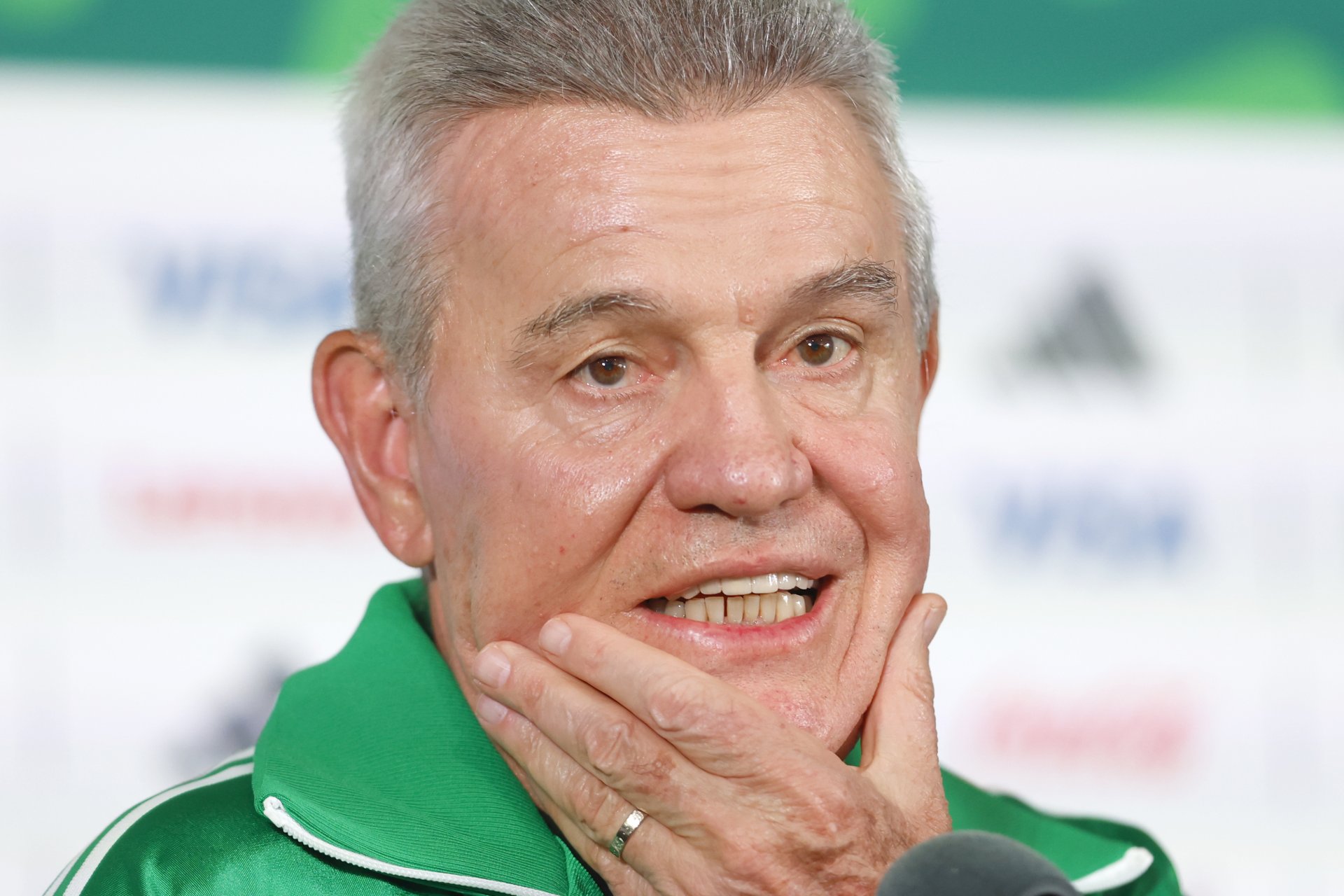 Javier Aguirre explota por posible cambio de horario: “Me rompen la madre” Javier Aguirre explota por posible cambio de horario: “Me rompen la madre”