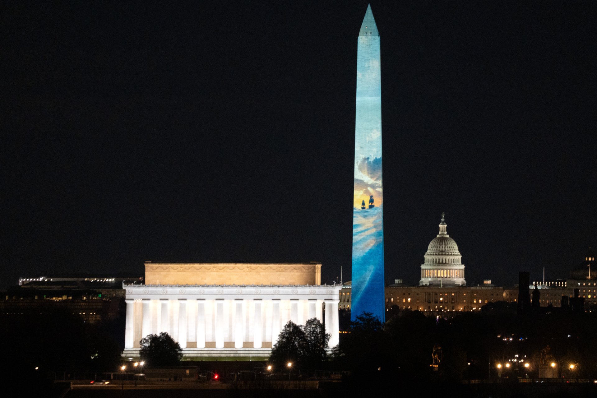 Mientras Trump preside el escenario número 250, los demócratas ofrecen su visión del patriotismo Mientras Trump preside el escenario número 250, los demócratas ofrecen su visión del patriotismo