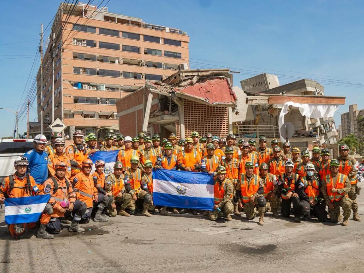 El Salvador envía nuevo grupo de especialistas a Venezuela El Salvador envía nuevo grupo de especialistas a Venezuela
