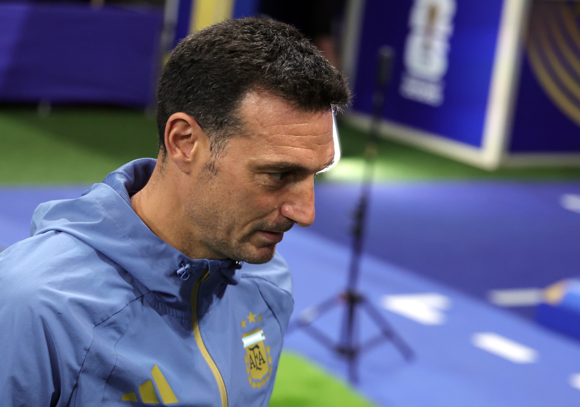 Conmovido hasta las lágrimas: Lionel Scaloni rompe en llanto tras la heroica remontada de Argentina Conmovido hasta las lágrimas: Lionel Scaloni rompe en llanto tras la heroica remontada de Argentina