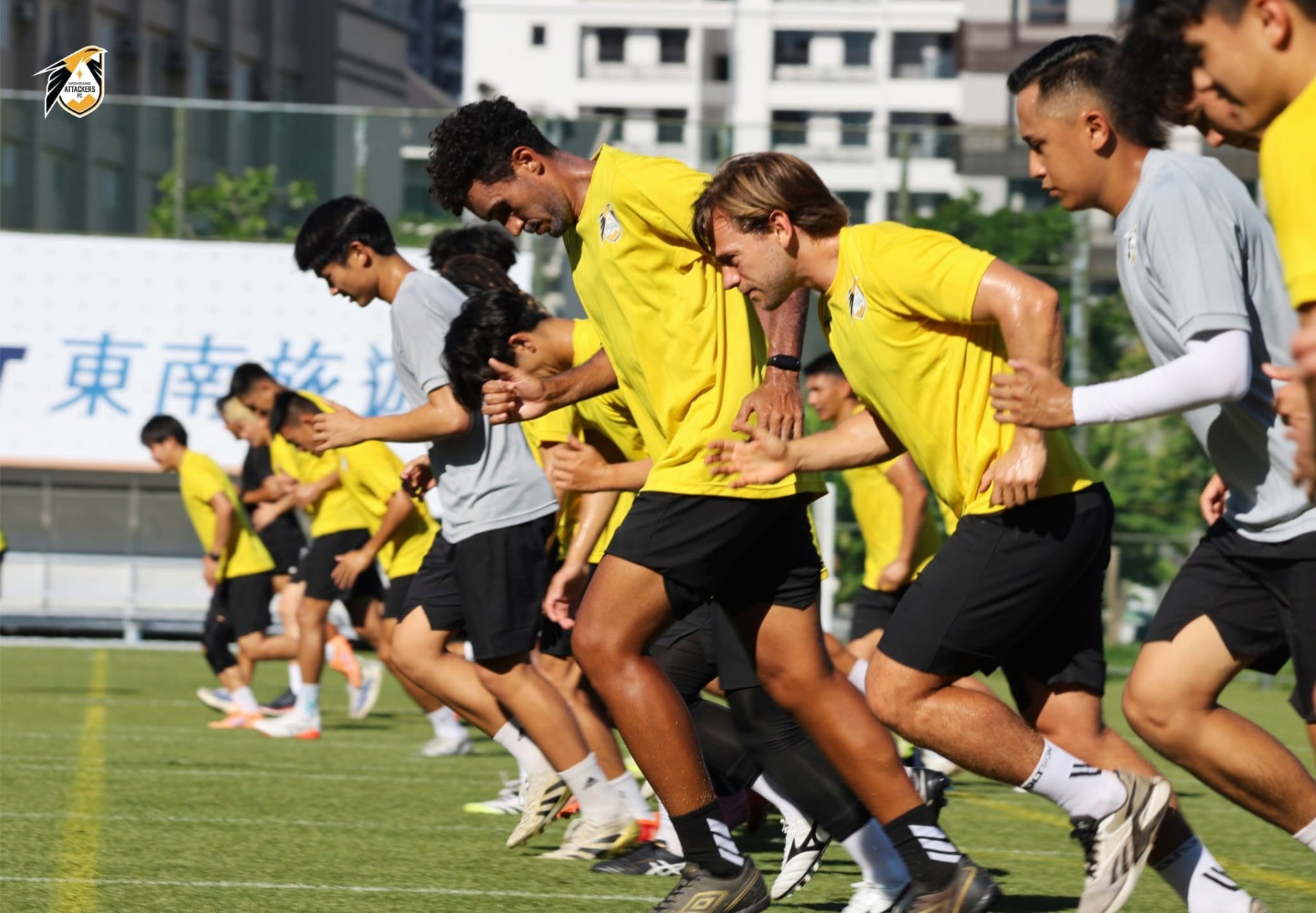 Andy Ruiz ya entrena con Kaohsiung Attackers FC tras fichar en el futbol de Taiwán Andy Ruiz ya entrena con Kaohsiung Attackers FC tras fichar en el futbol de Taiwán