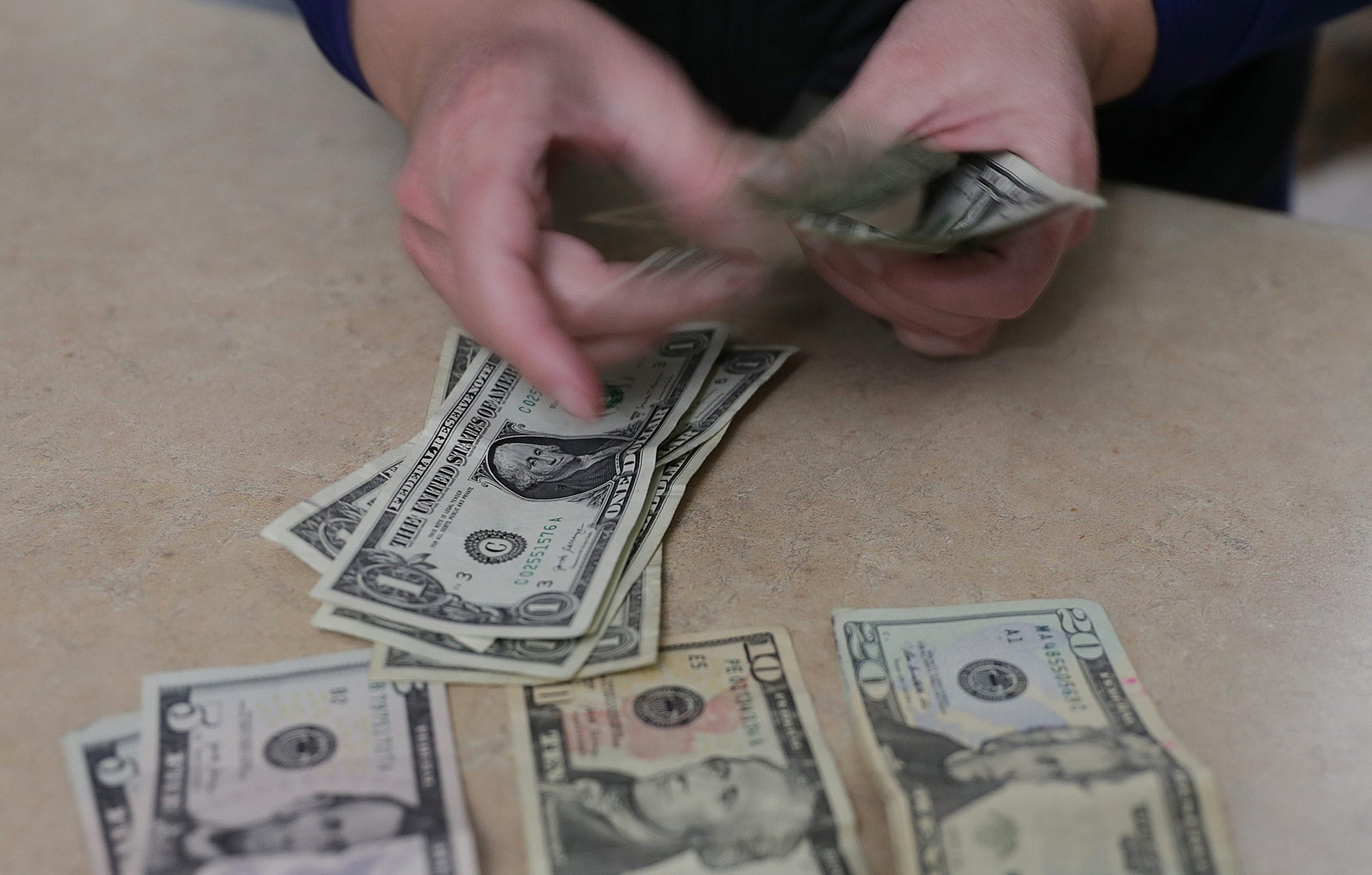 Remesas suman US$12 mil 219 millones en el primer semestre y Cemla destaca el dinamismo de Guatemala Remesas suman US$12 mil 219 millones en el primer semestre y Cemla destaca el dinamismo de Guatemala