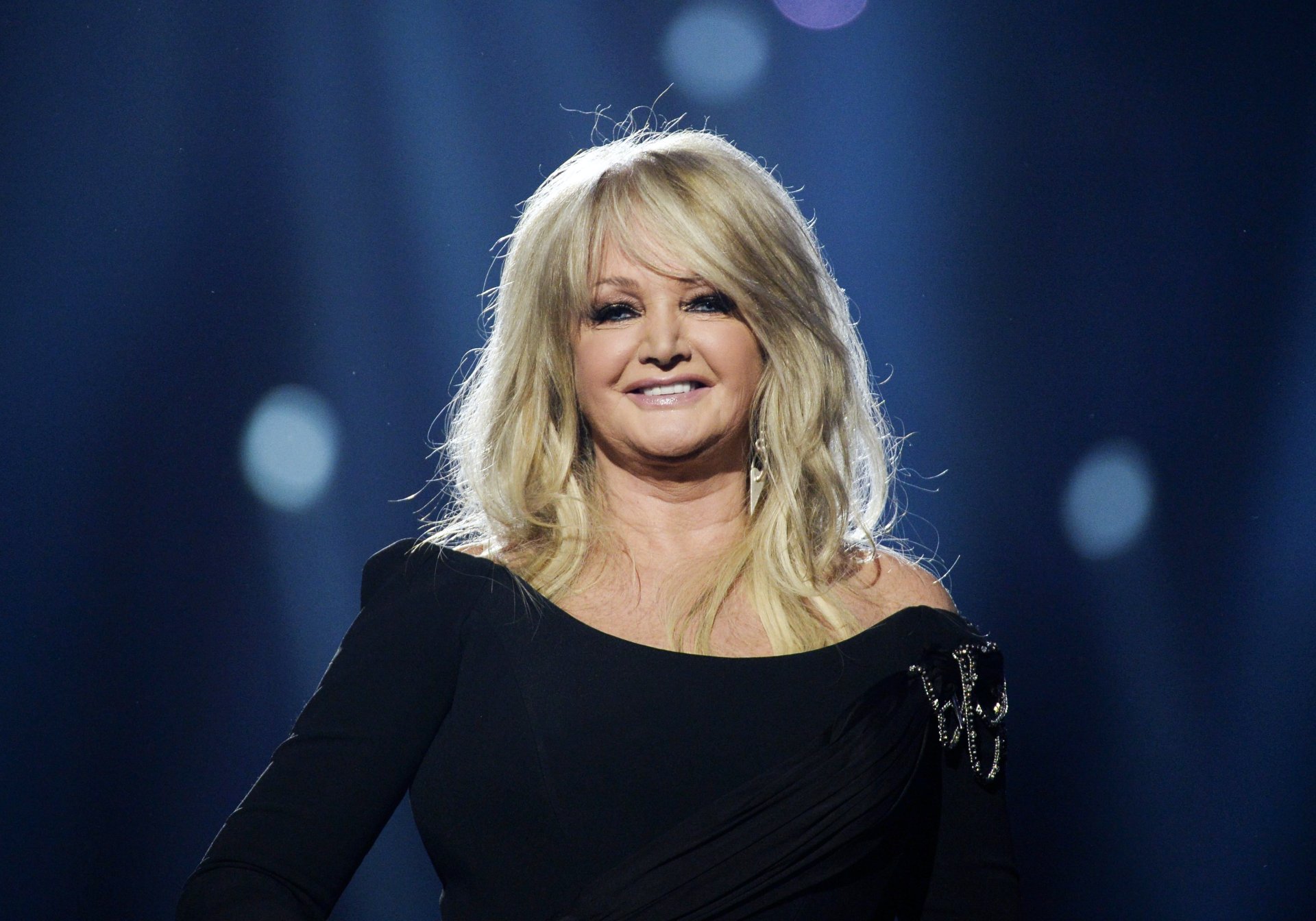 Fallece Bonnie Tyler, intérprete de “Holding Out for a Hero” y “Total Eclipse of the Heart”, a los 75 años Fallece Bonnie Tyler, intérprete de “Holding Out for a Hero” y “Total Eclipse of the Heart”, a los 75 años