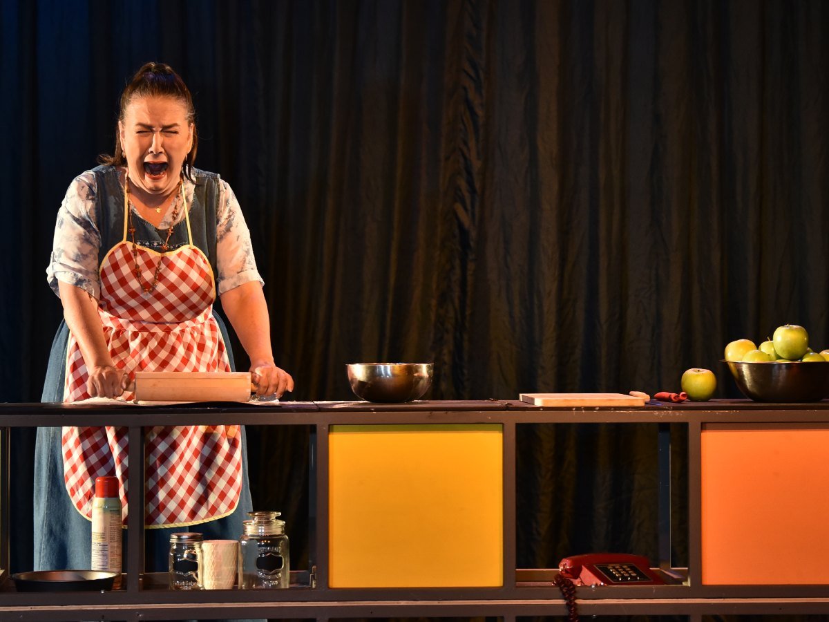 Entre el duelo, la maternidad y el humor, así es la cartelera del Teatro Luis Poma para cerrar el año Entre el duelo, la maternidad y el humor, así es la cartelera del Teatro Luis Poma para cerrar el año